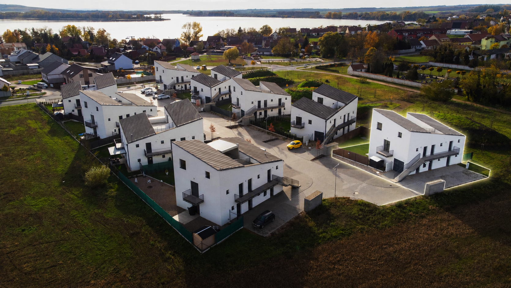 Letecký pohled na areál s vyznačeným apartmánem