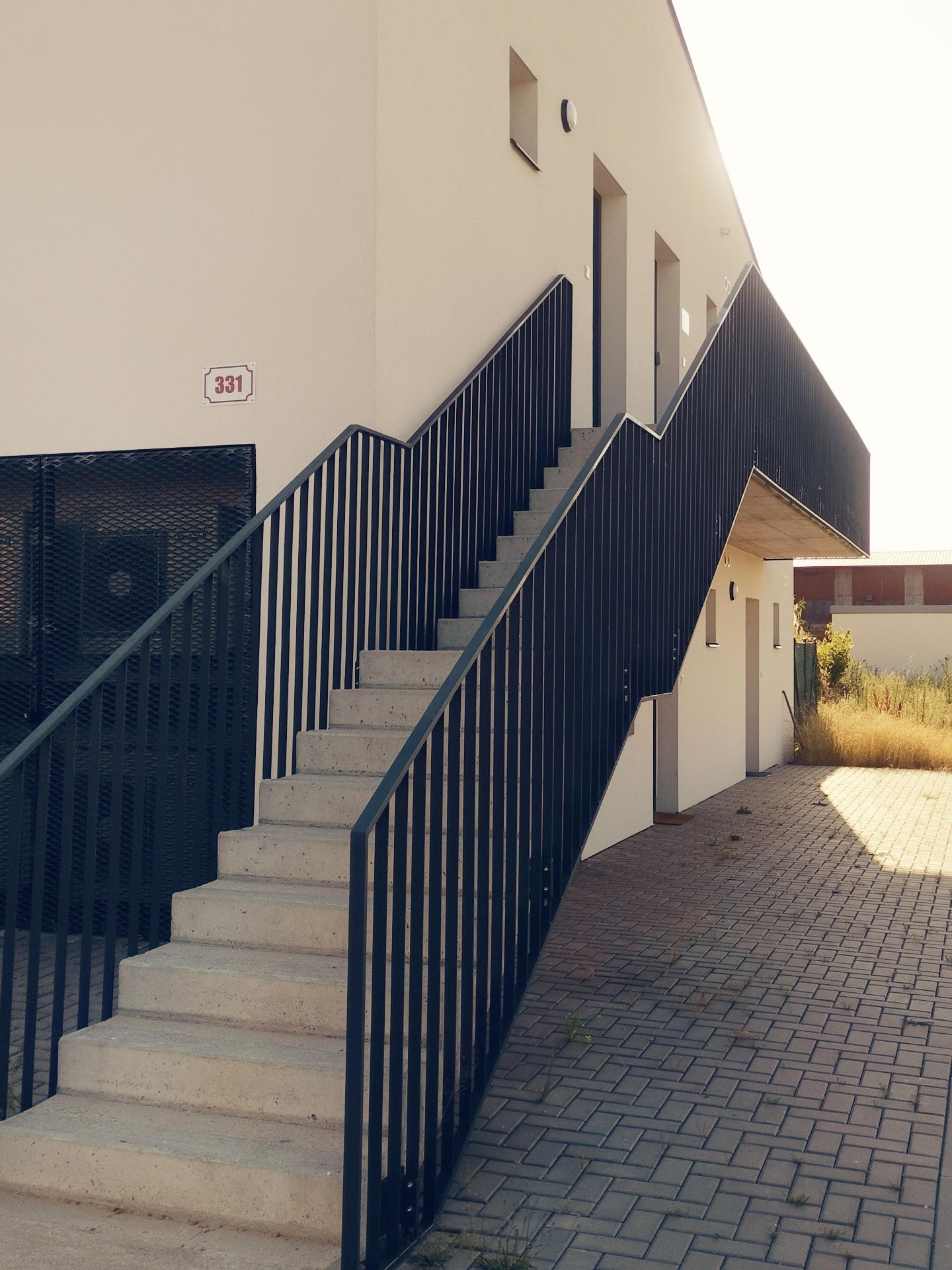 Vchod a schodiště k apartmánu